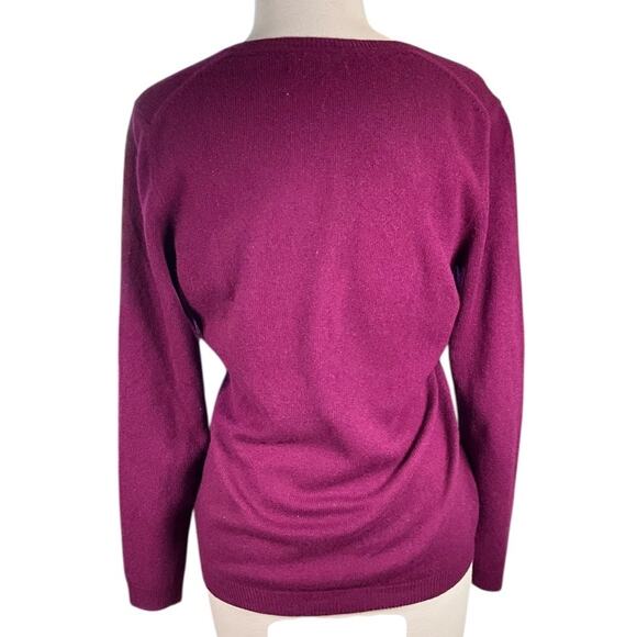 Charter Club 100% Cashmere Luxury Plum Purple V-Neck Sweater Size Medium preppy - Picture 2 of 8
